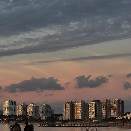 Departamento frente al mar Punta del Este Exterior foto