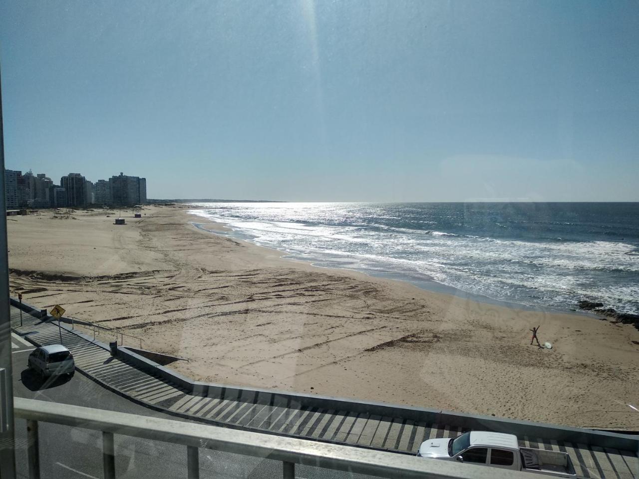 Departamento frente al mar Punta del Este Exterior foto